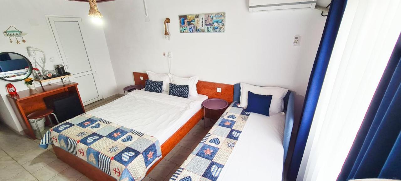 Casa Epat Hotel Două Mai Buitenkant foto